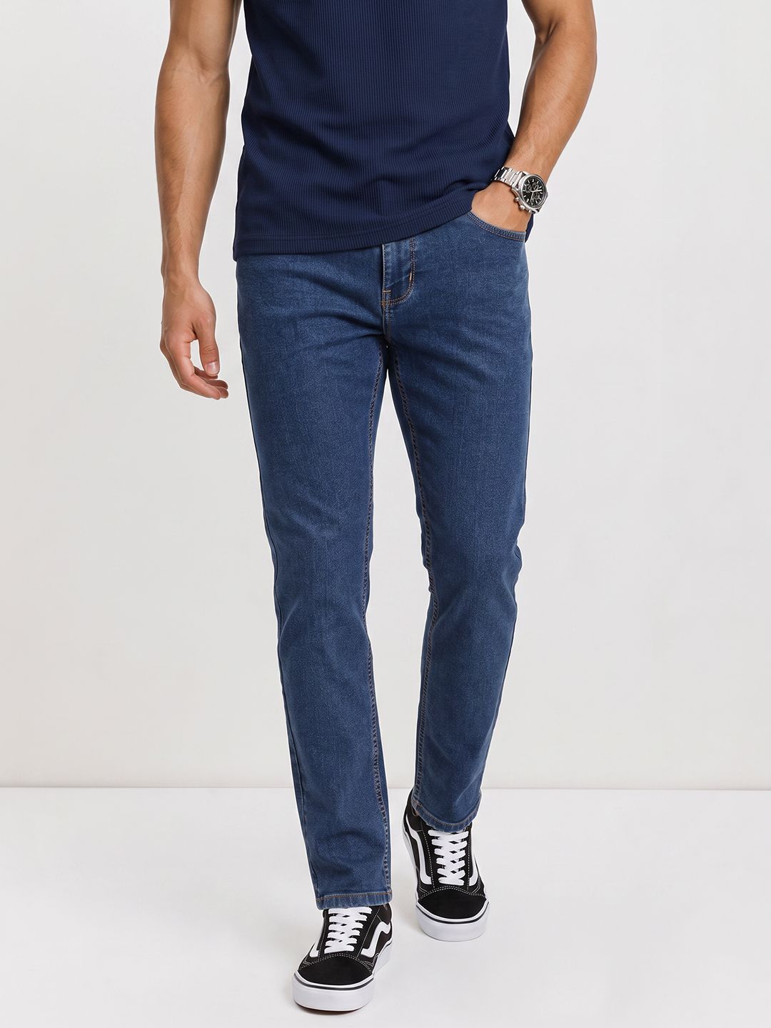 The Roadster Life Co. Men Slim Fit Light Fade Stretchable Jeans-picture-27