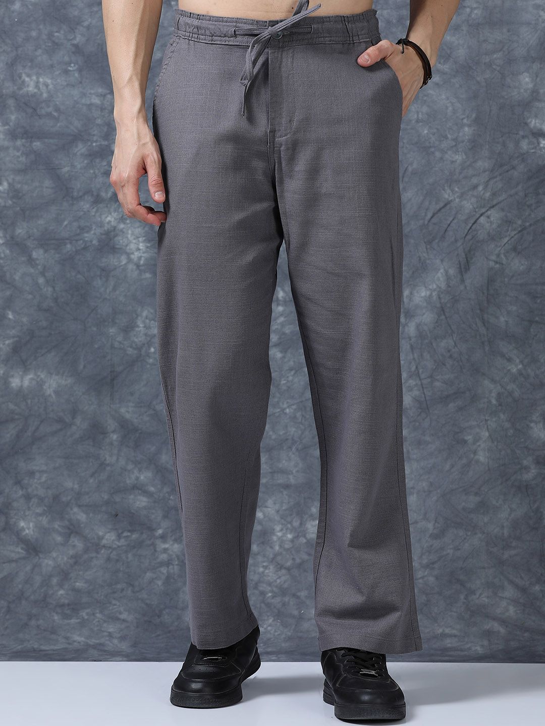 Roadster The Roadster Lifestyle Co Men Relaxed Fit Linen Trousers