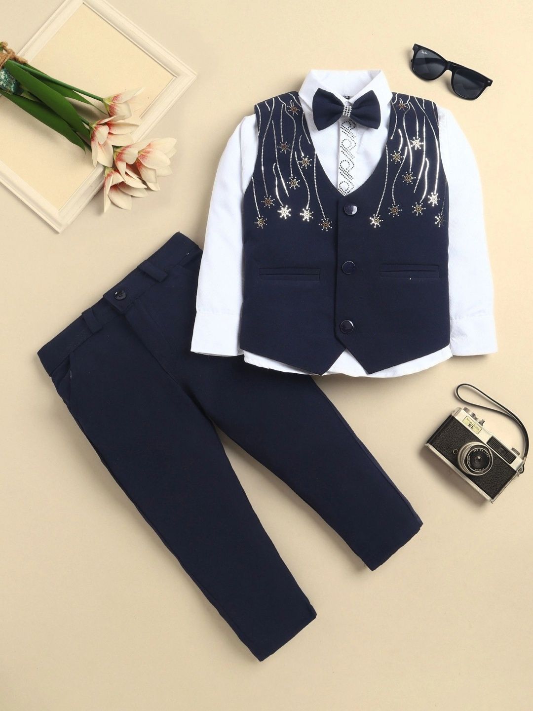 Sangria Boys Sequins Embellished V-Neck Three-Piece Suit With Bowtie-picture-16
