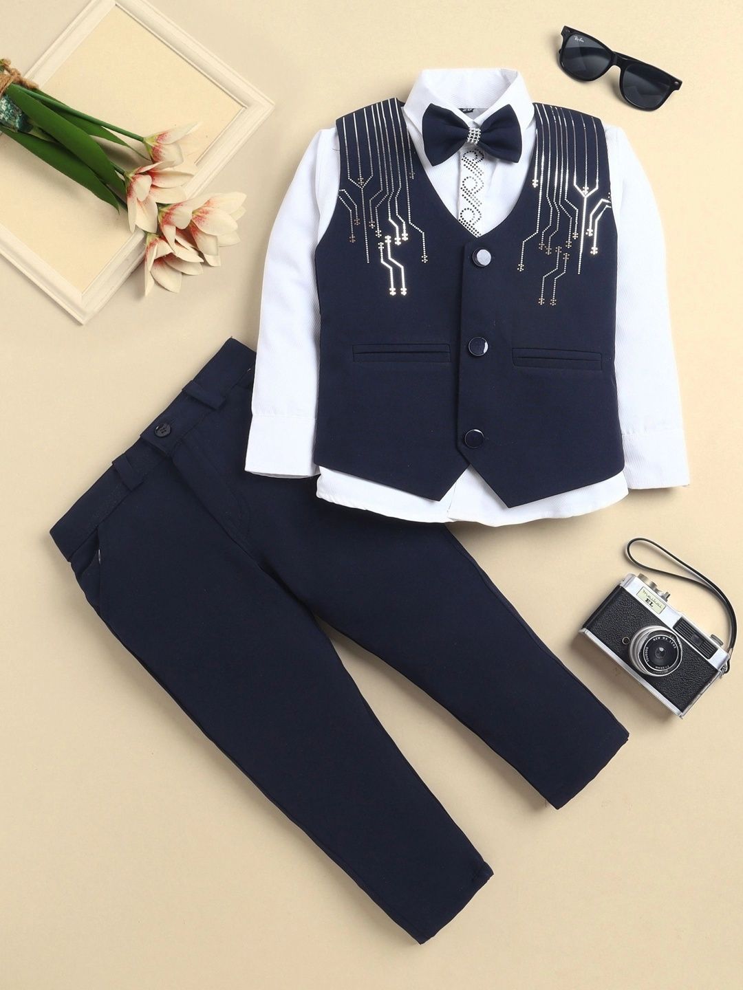 Sangria Boys Sequins Embellished V-Neck Three-Piece Suit With Bowtie-picture-21