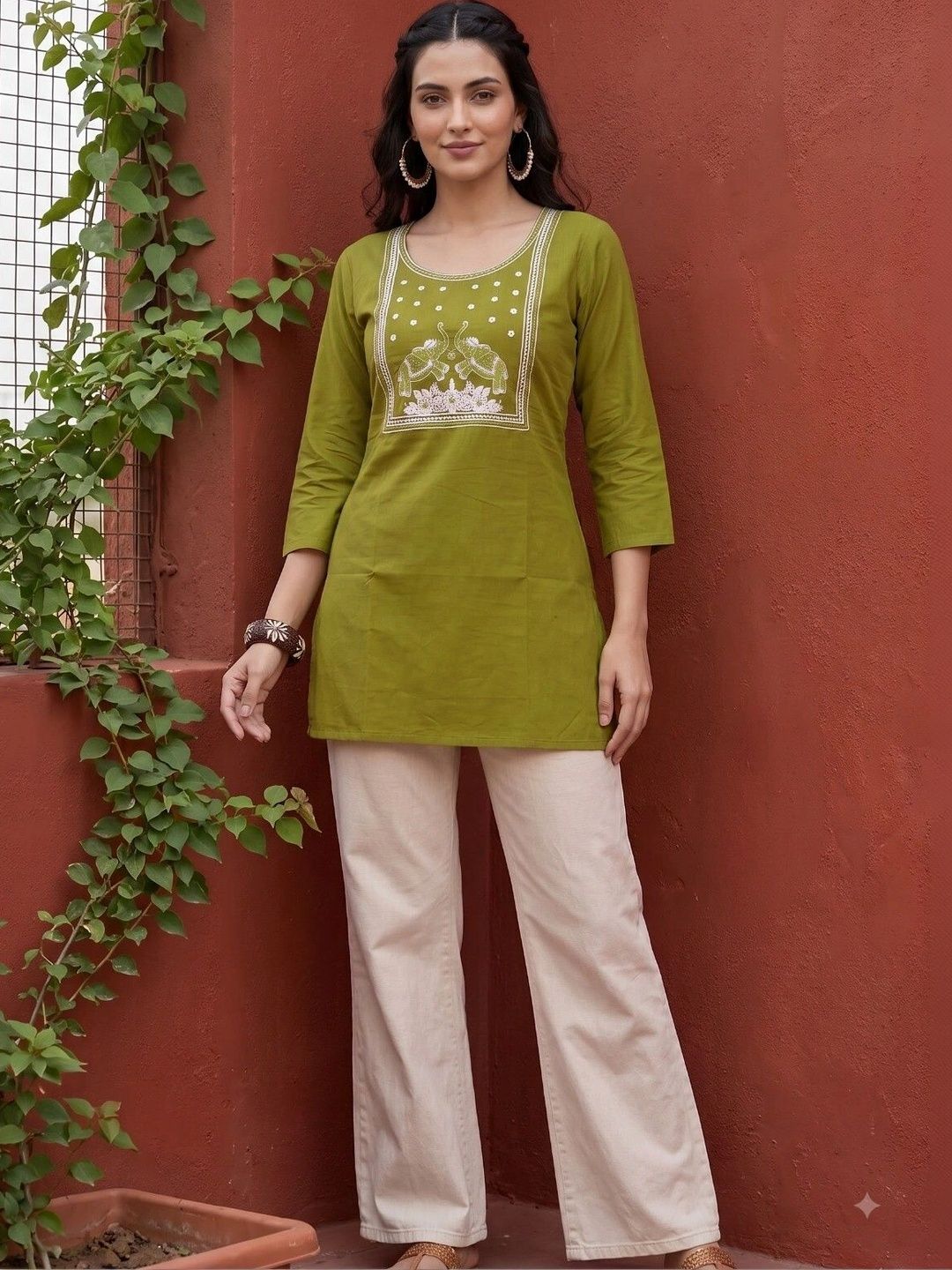 HOUSE OF AXI Ethnic Motifs Embroidered Thread Work Pure Cotton Thread Work Kurti-picture-26