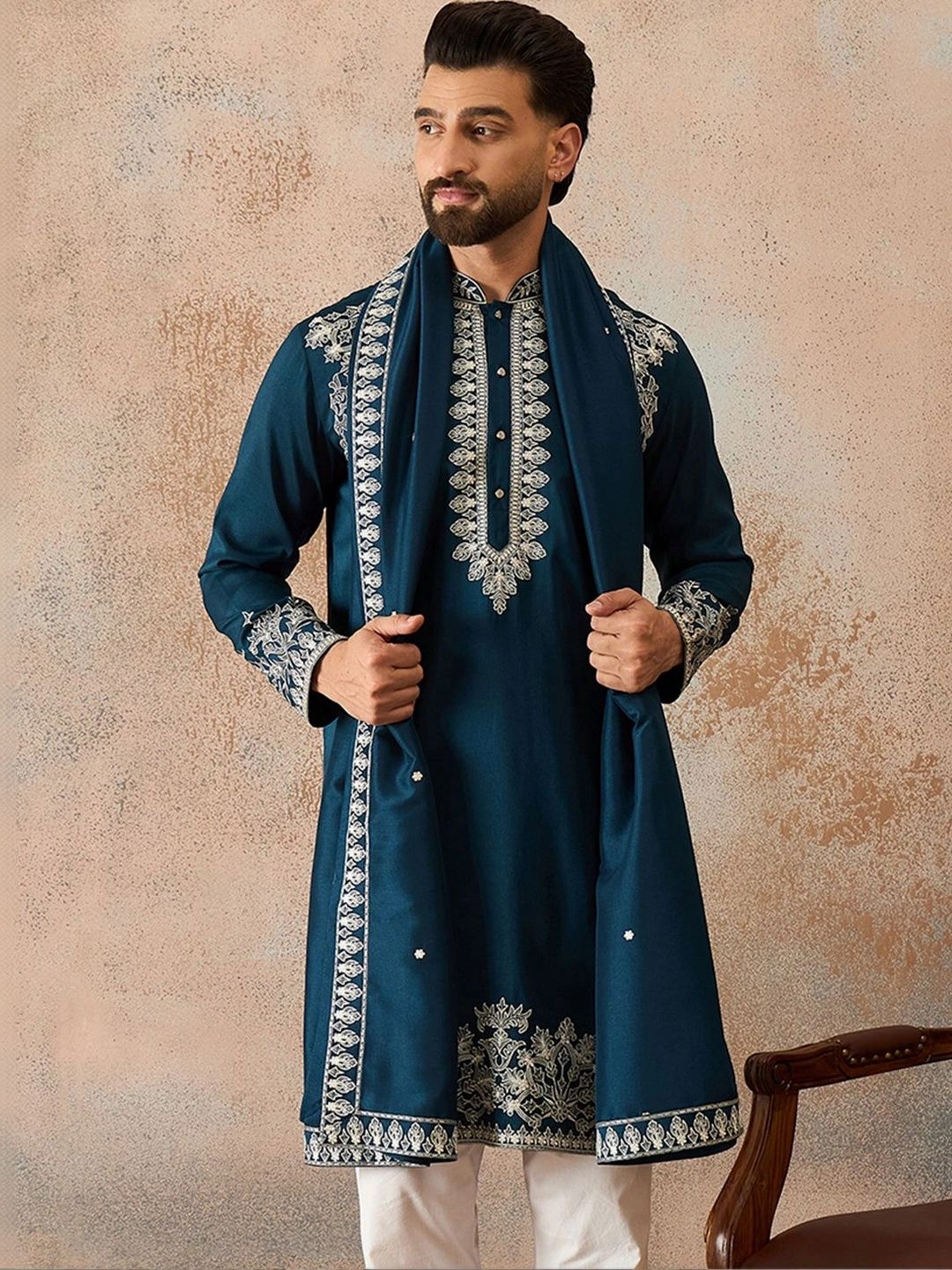 House of Pataudi Men Embroidered Thread Work Grandeur & Majestic Artwork Kurta-picture-20