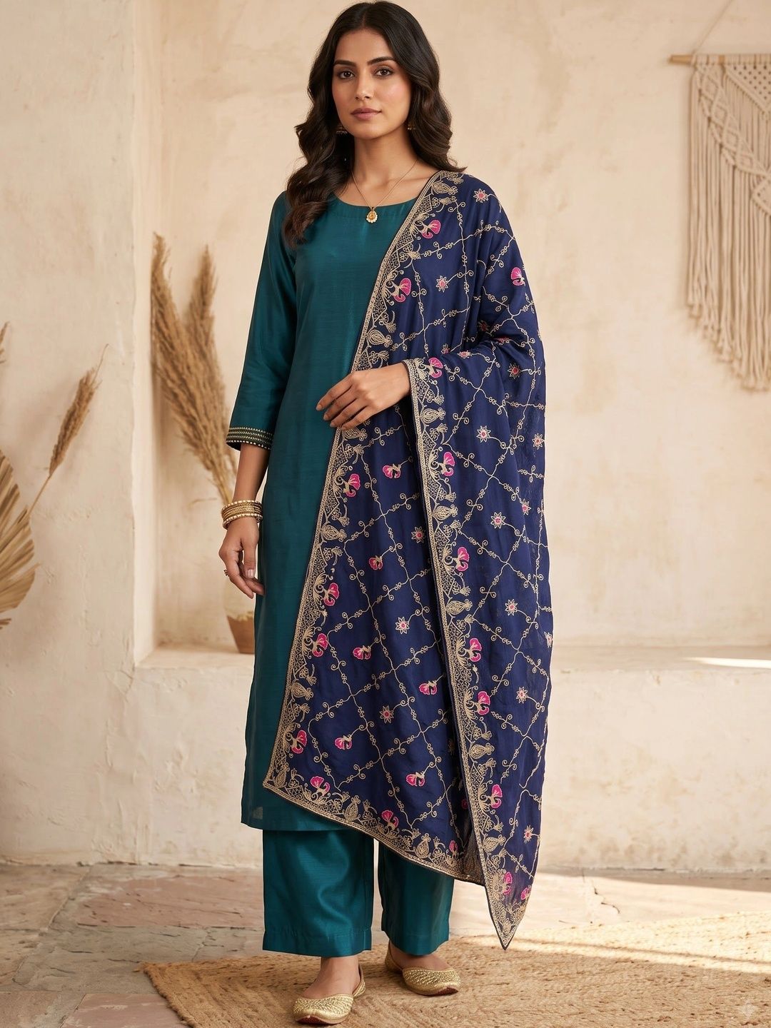 Komurr Embroidered Dupatta with Thread Work-picture-27
