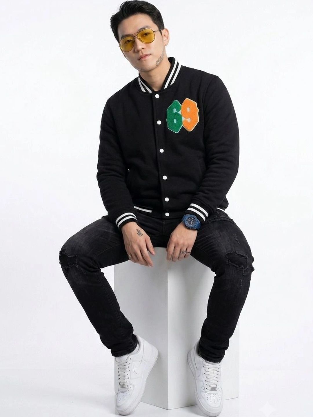 oiin Men Colourblocked Fleece Blend Varsity Jacket-picture-41