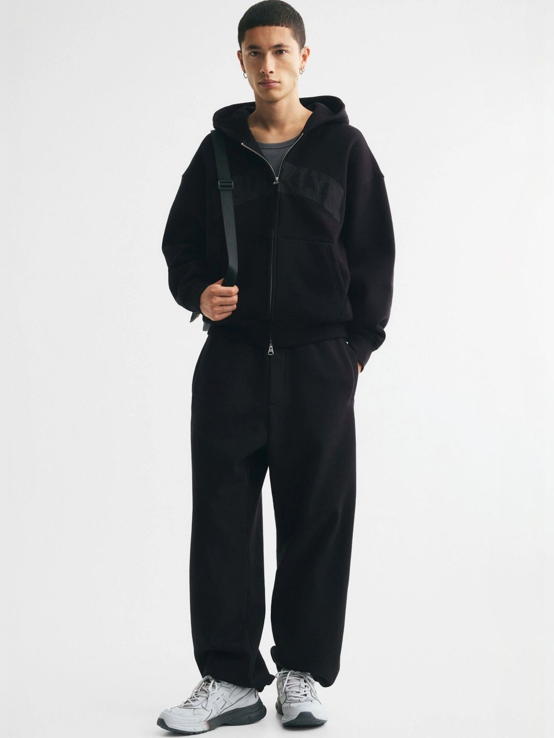 H&M Men Printed Hooded Sweatshirt-picture-24