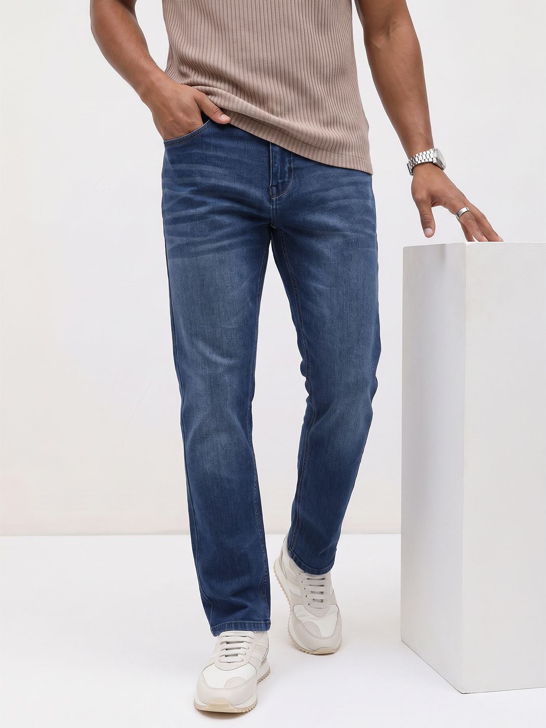 The Roadster Life Co. Men Light Fade Stretchable Jeans-picture-23