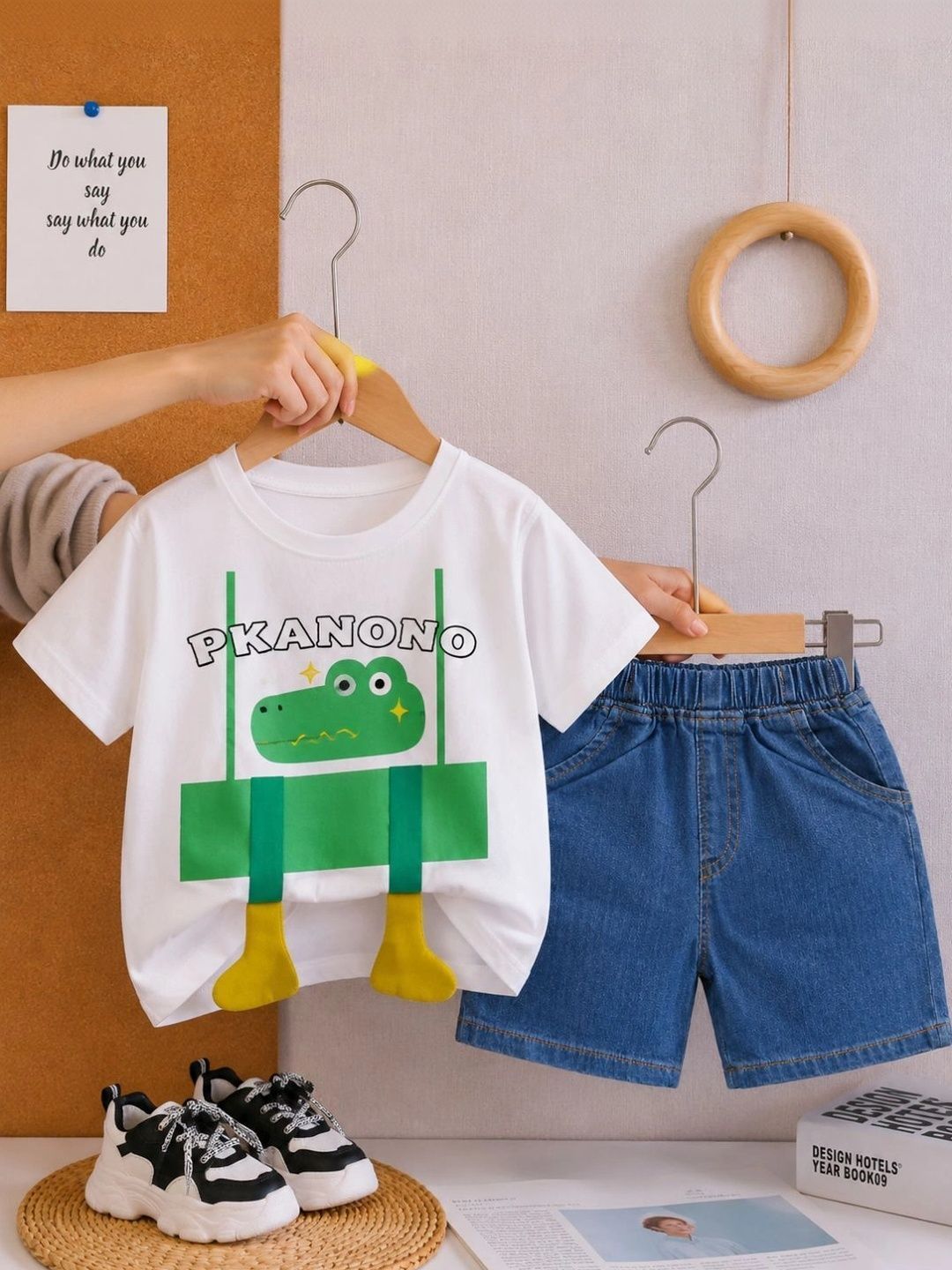 Googo Gaaga Girls Printed T-shirt with Shorts-picture-12