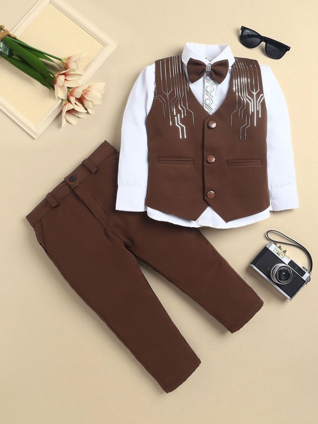 Sangria Boys Sequins Embellished V-Neck Three-Piece Suit With Bowtie-picture-34