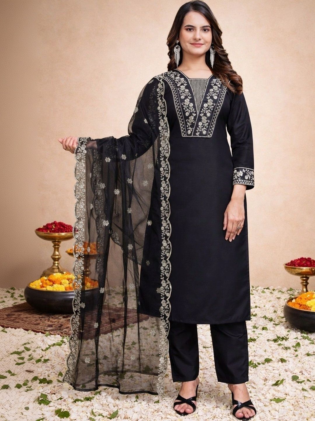 Chandbaali Women Ethnic Motifs Embroidered Regular Thread Work Kurta with Trousers & With Dupatta-picture-45