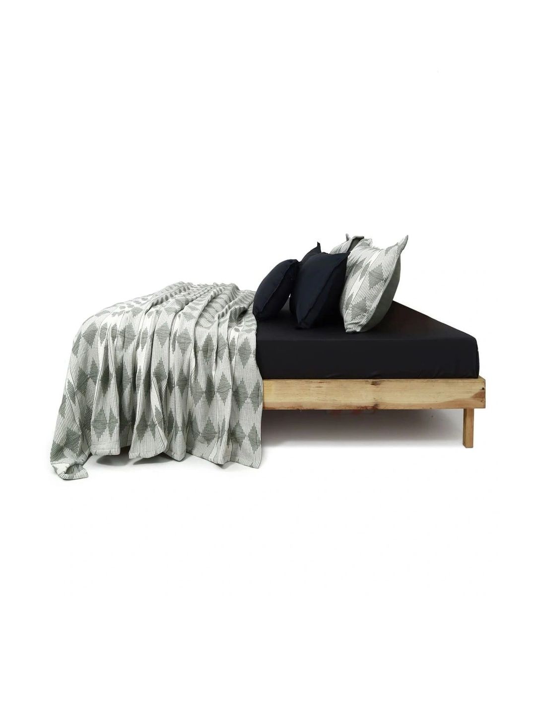 Zarf Silver-Toned & Grey Geometric Microfiber AC Room 300 GSM Blanket-picture-9