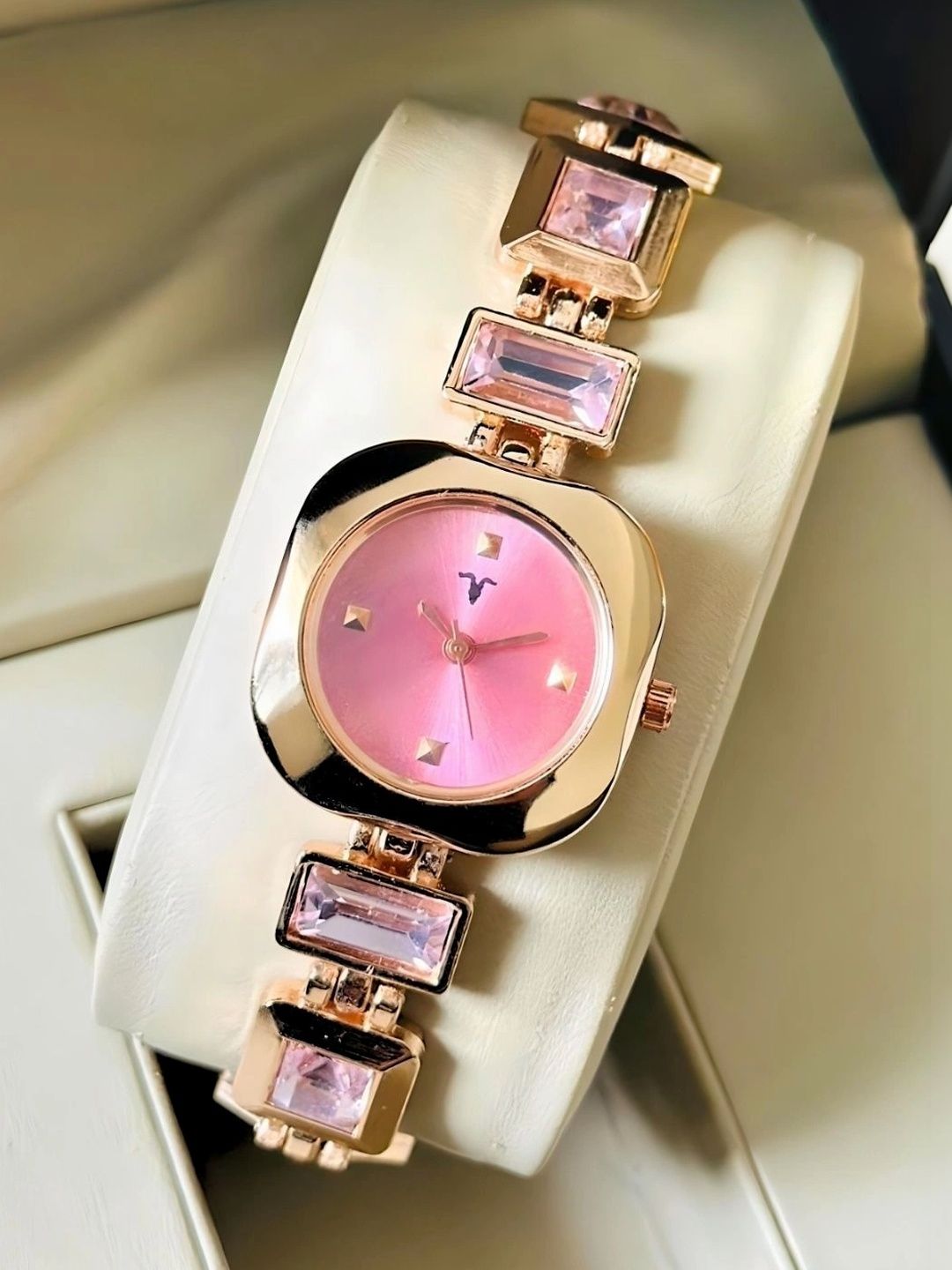 EVRGLOW Girls Dial & Stainless Steel Bracelet Style Straps Analogue Watch com-DRW-PINK-27-32-image-13