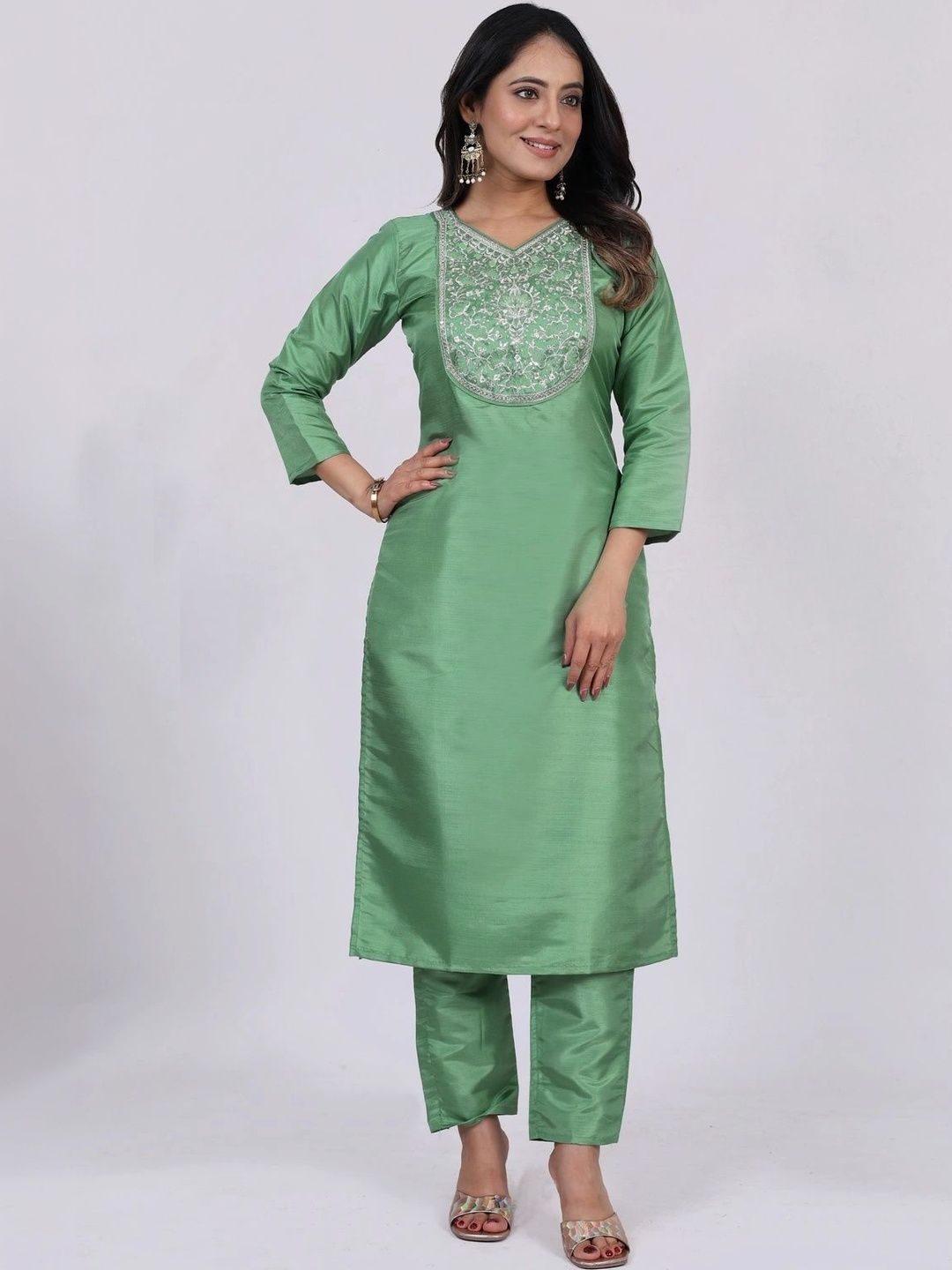 Chandbaali Women Ethnic Motifs Embroidered Regular Kurta with Trousers-picture-9