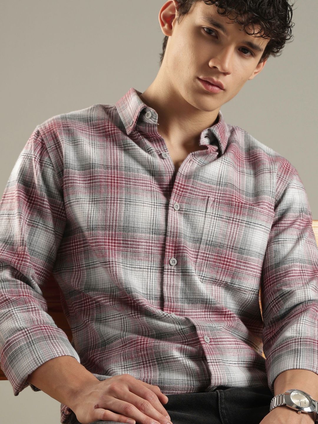 HERE&NOW Men Slim Fit Checked Casual Shirt