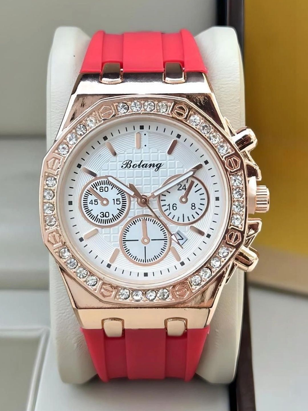 EVRGLOW Women Dial & Stainless Steel Straps Analogue Chronograph Watch ERW-20-gold-red-image-46