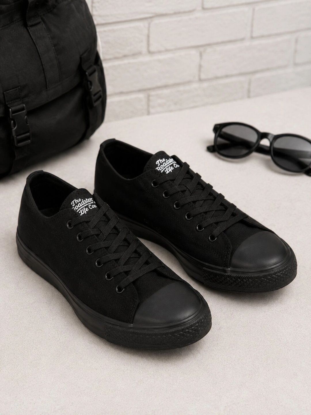 Roadster Men Sneakers-picture-24