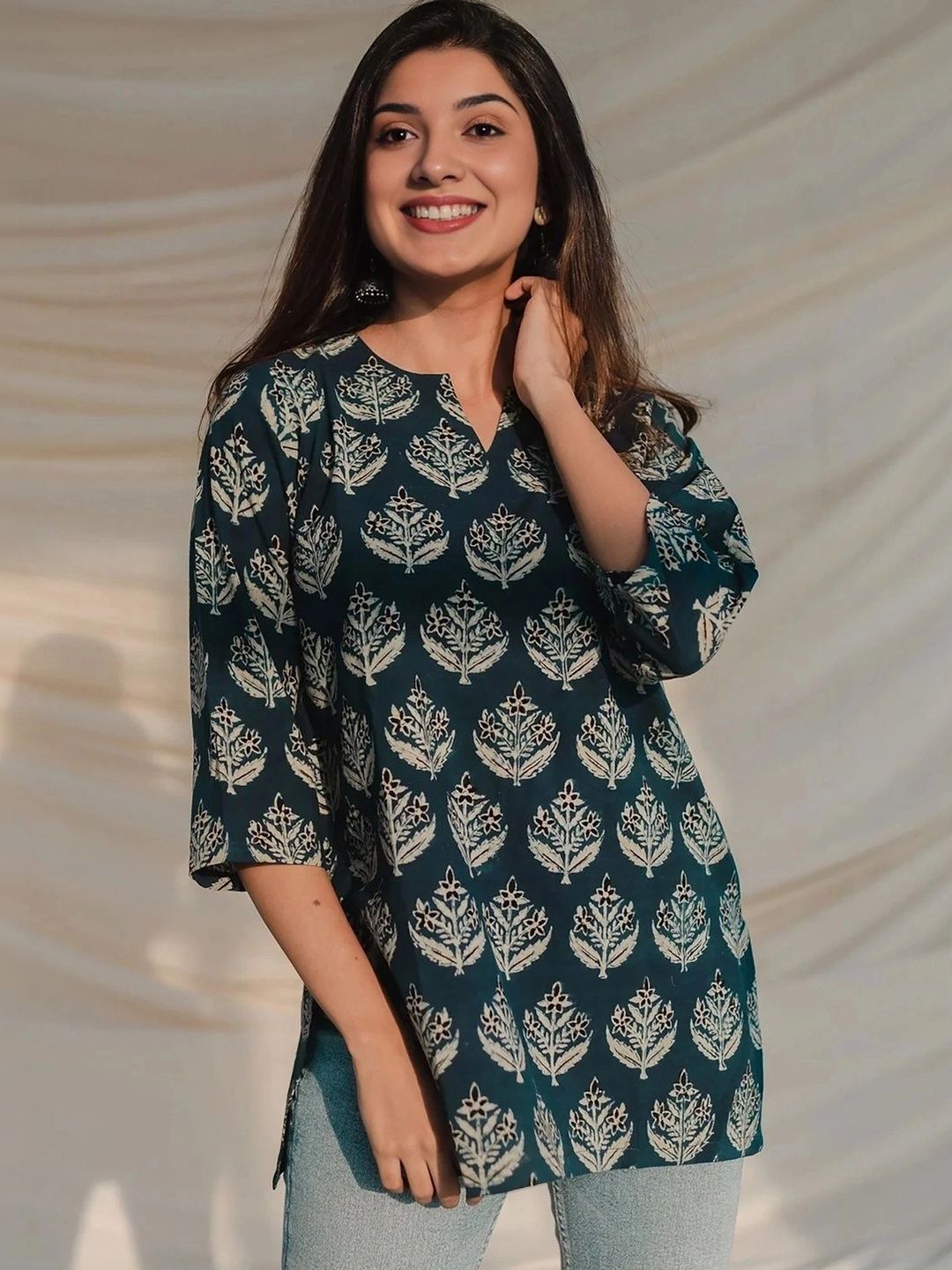 Maheshvi Print Ethnic Top-picture-23