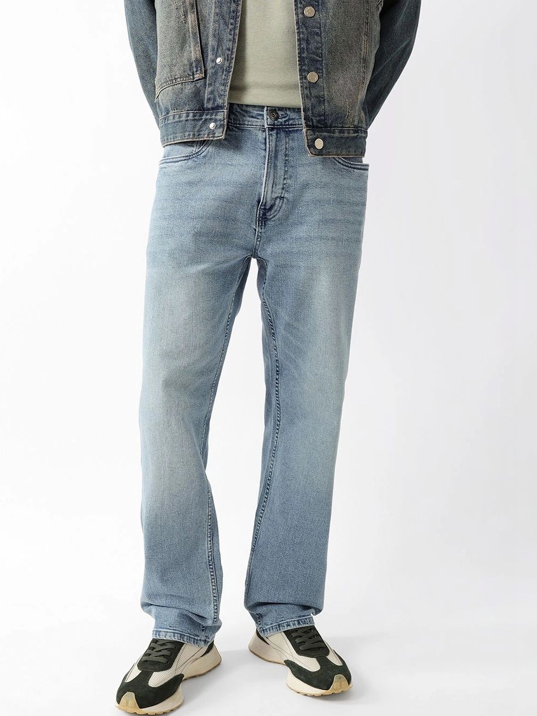 THE BEAR HOUSE Men Straight Fit Mid-Rise Heavy Fade Stretchable Jeans-picture-21