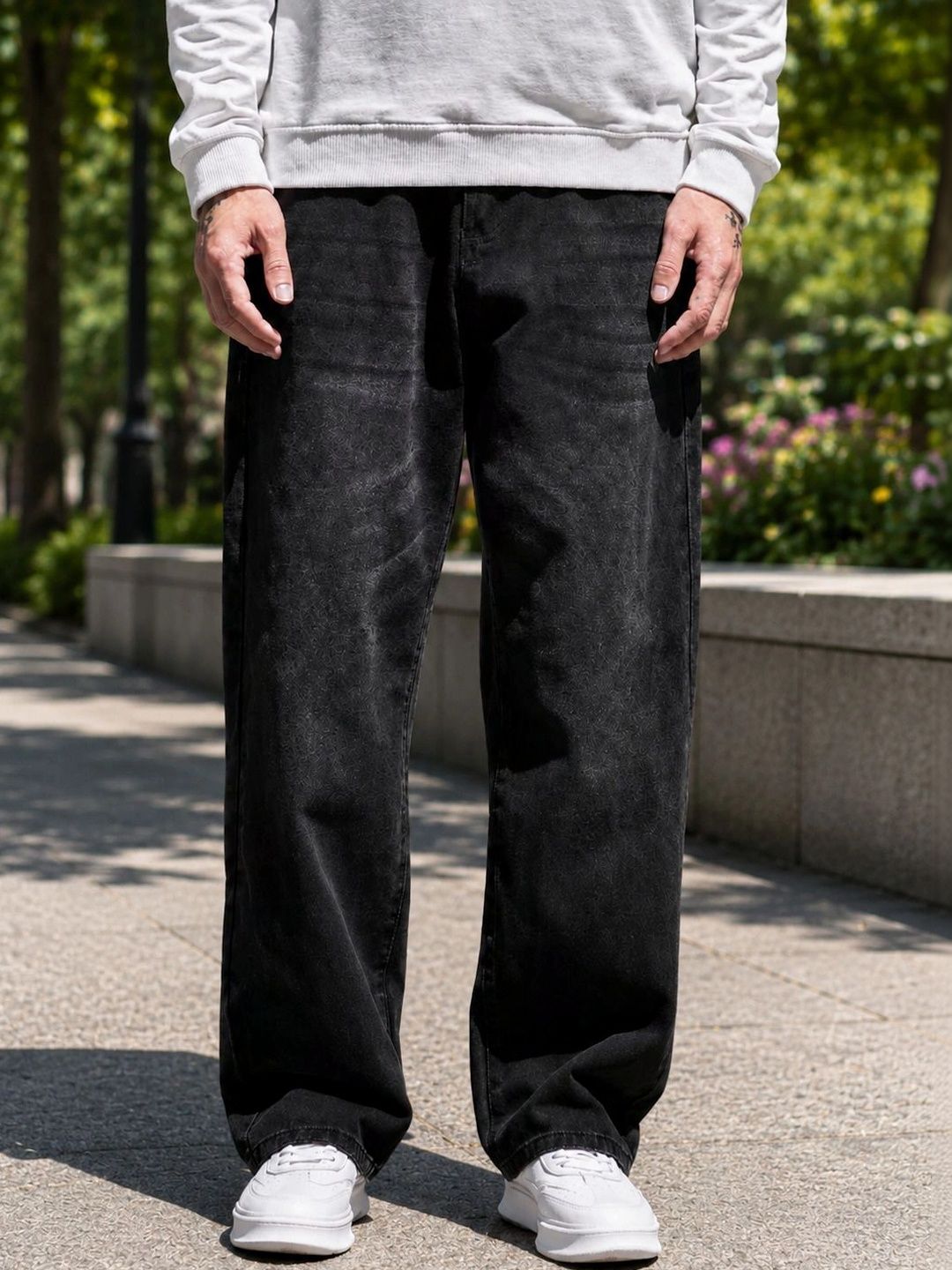BLUVORA Men Relaxed Fit Mid-Rise Low Distress Stretchable Jeans-picture-55