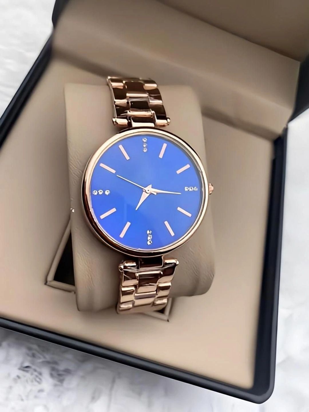 EVRGLOW Women Embellished Dial & Stainless Steel Bracelet Style Straps Analogue Watch blue-gold -drw-1-image-40