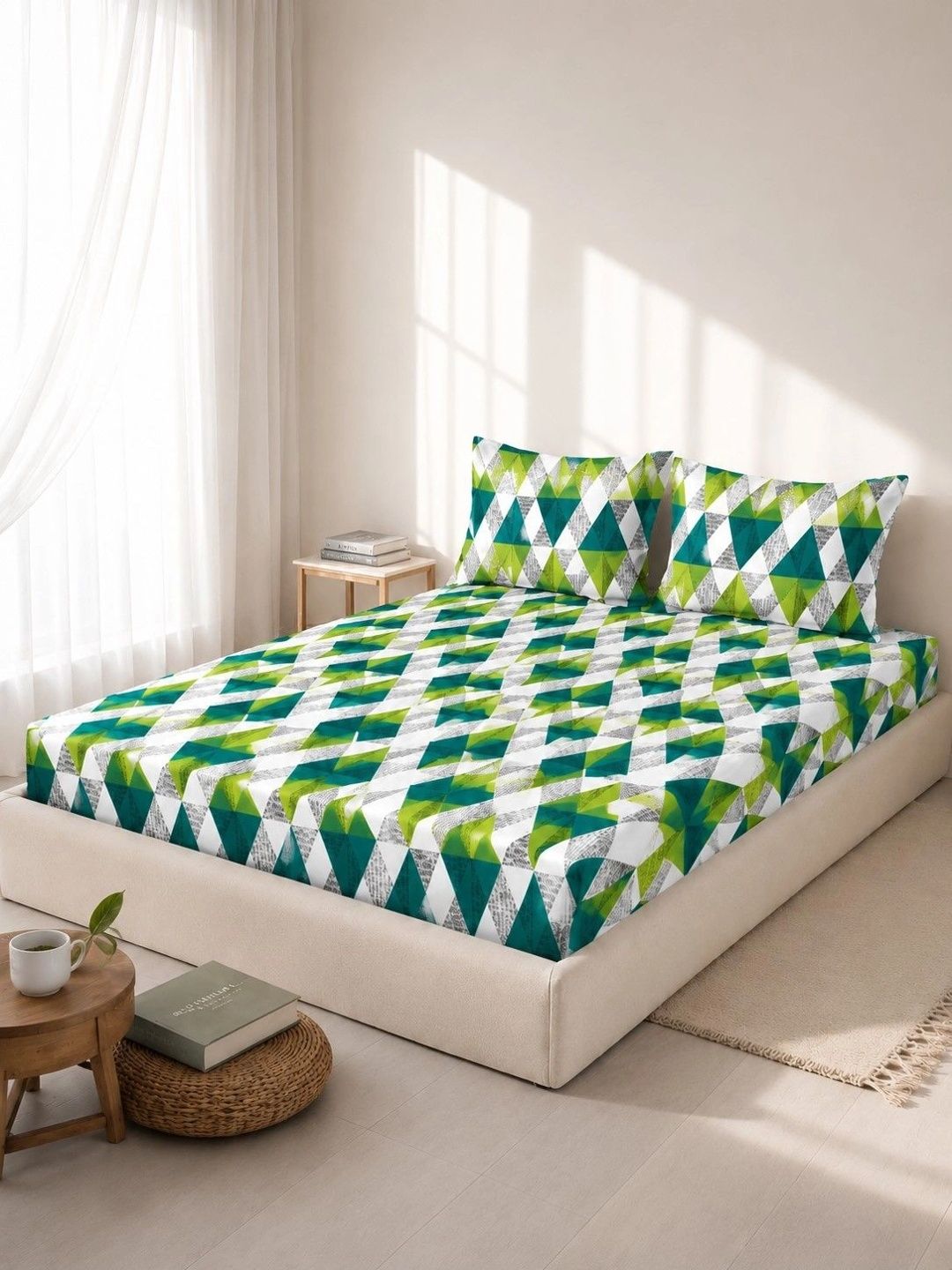 Myntra Elegant Homes Green & White Geometric 350 TC King Bedsheet with 2 Pillow Covers