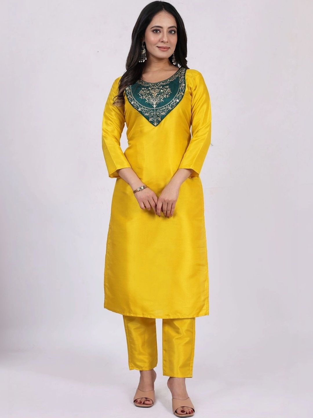 Chandbaali Women Ethnic Motifs Embroidered Regular Thread Work Kurta with Trousers-picture-16