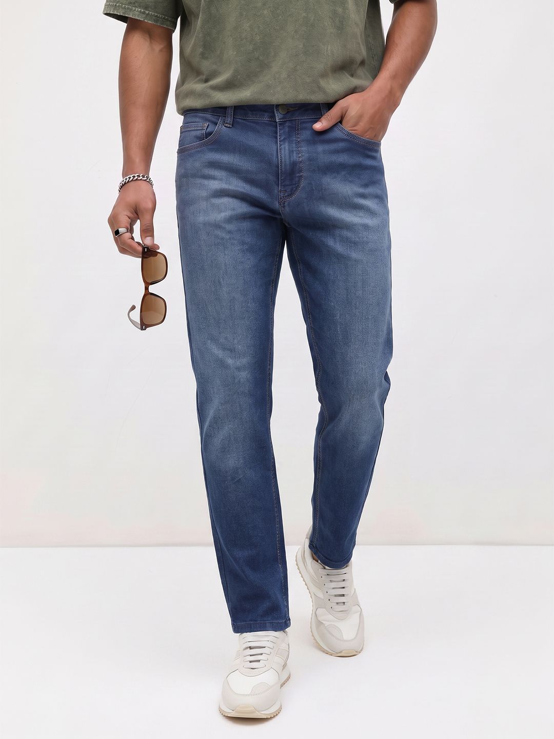 The Roadster Life Co. Men Slim Fit Light Fade Stretchable Jeans-picture-17