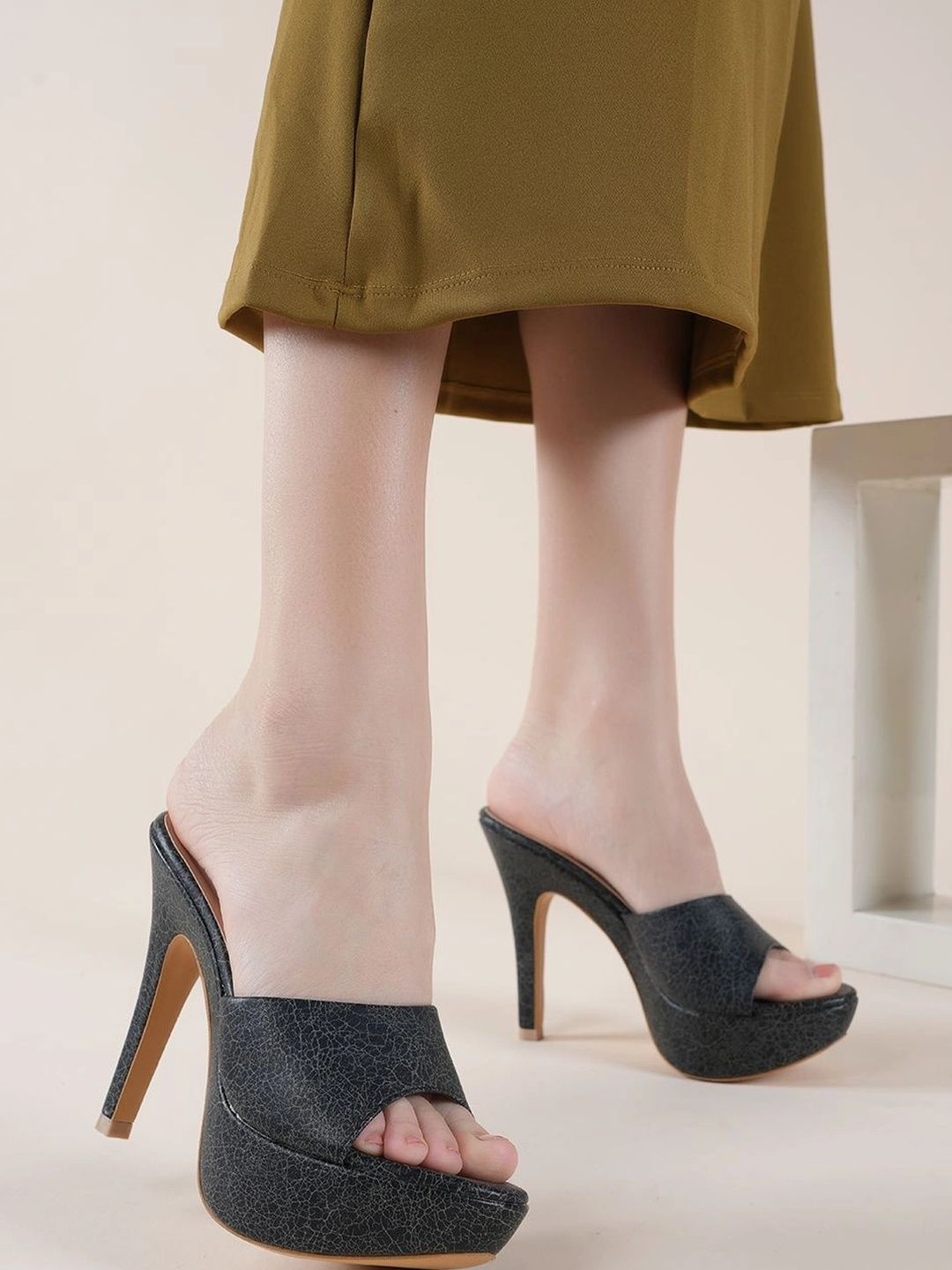BELVE PARIS Textured Stiletto Mules-picture-24