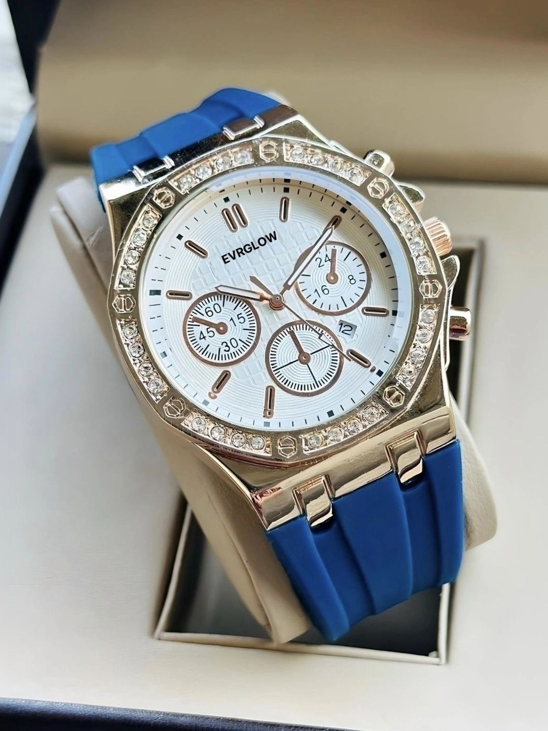 EVRGLOW Men Dial & Steel Straps Analogue Chronograph Watch EVM-029-WHITE-BLUE-BELT-image-30