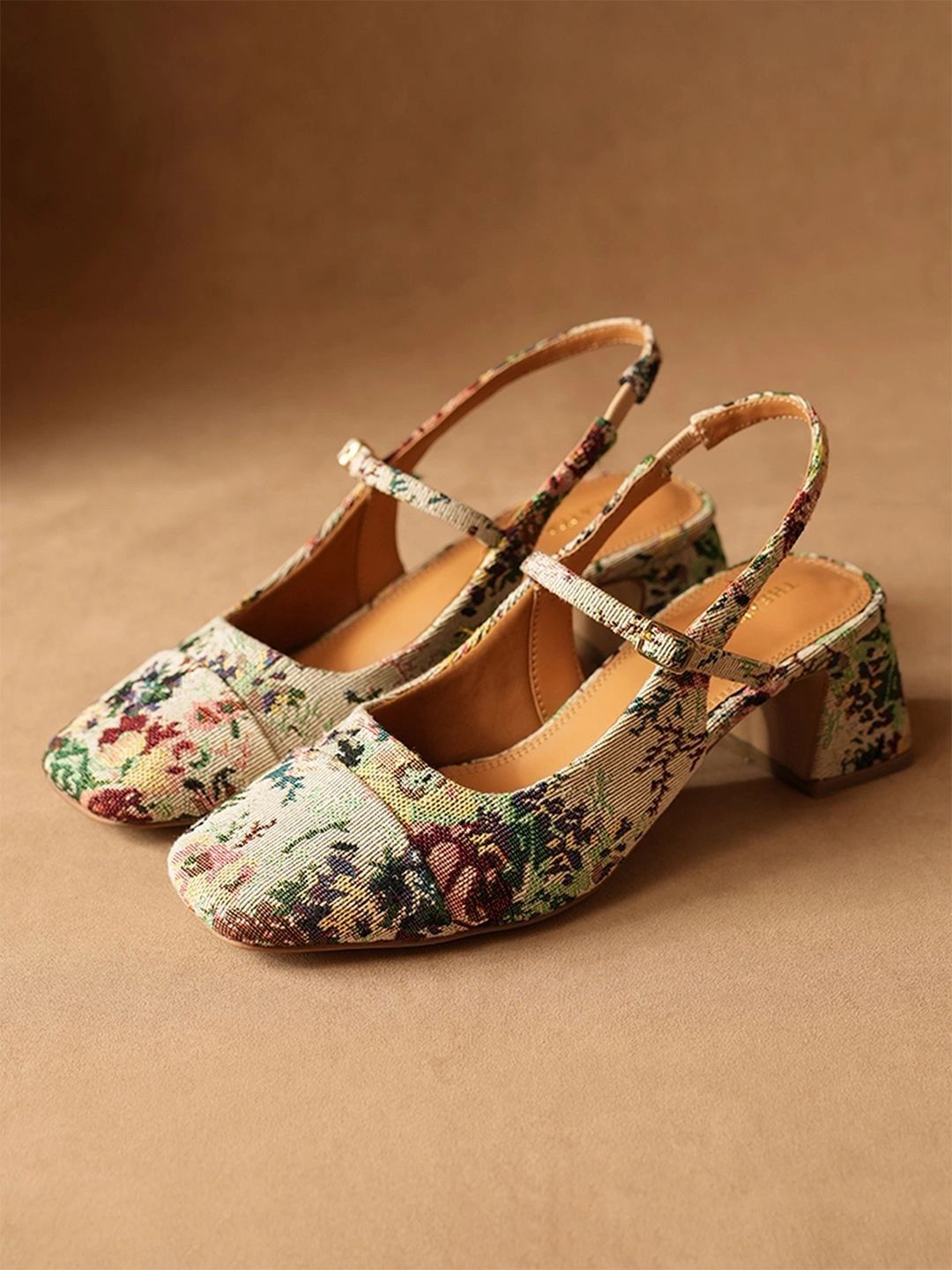Theater Printed PU Block Pumps-picture-21