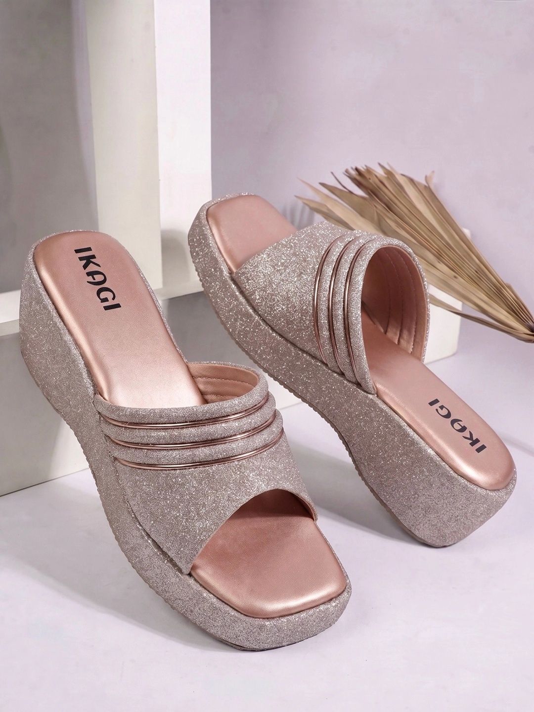 IKAGI Textured Wedge Sandals-picture-28