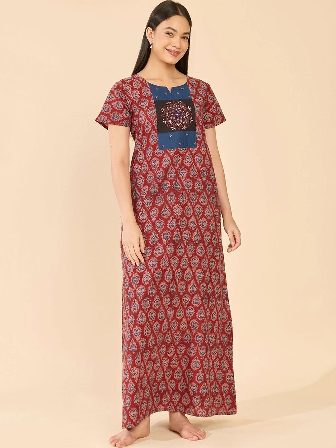 Maybell Women Maroon Kalamkari Printed Cotton Short Sleeve Scoop Neck Night Dress-image-40