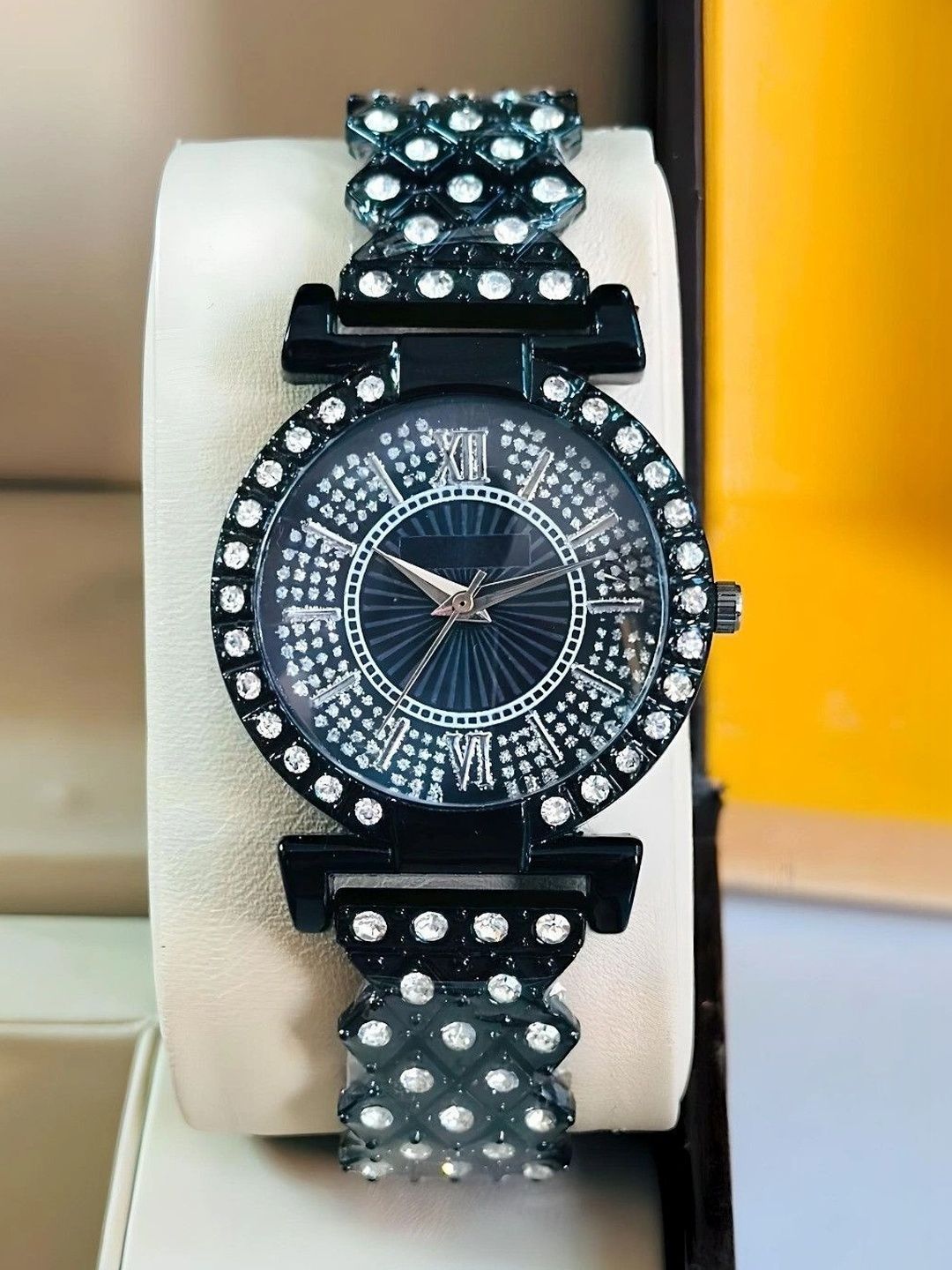 EVRGLOW Girls Embellished Dial & Stainless Steel Bracelet Style Straps Analogue Watch DRW-23_BLACK-picture-41