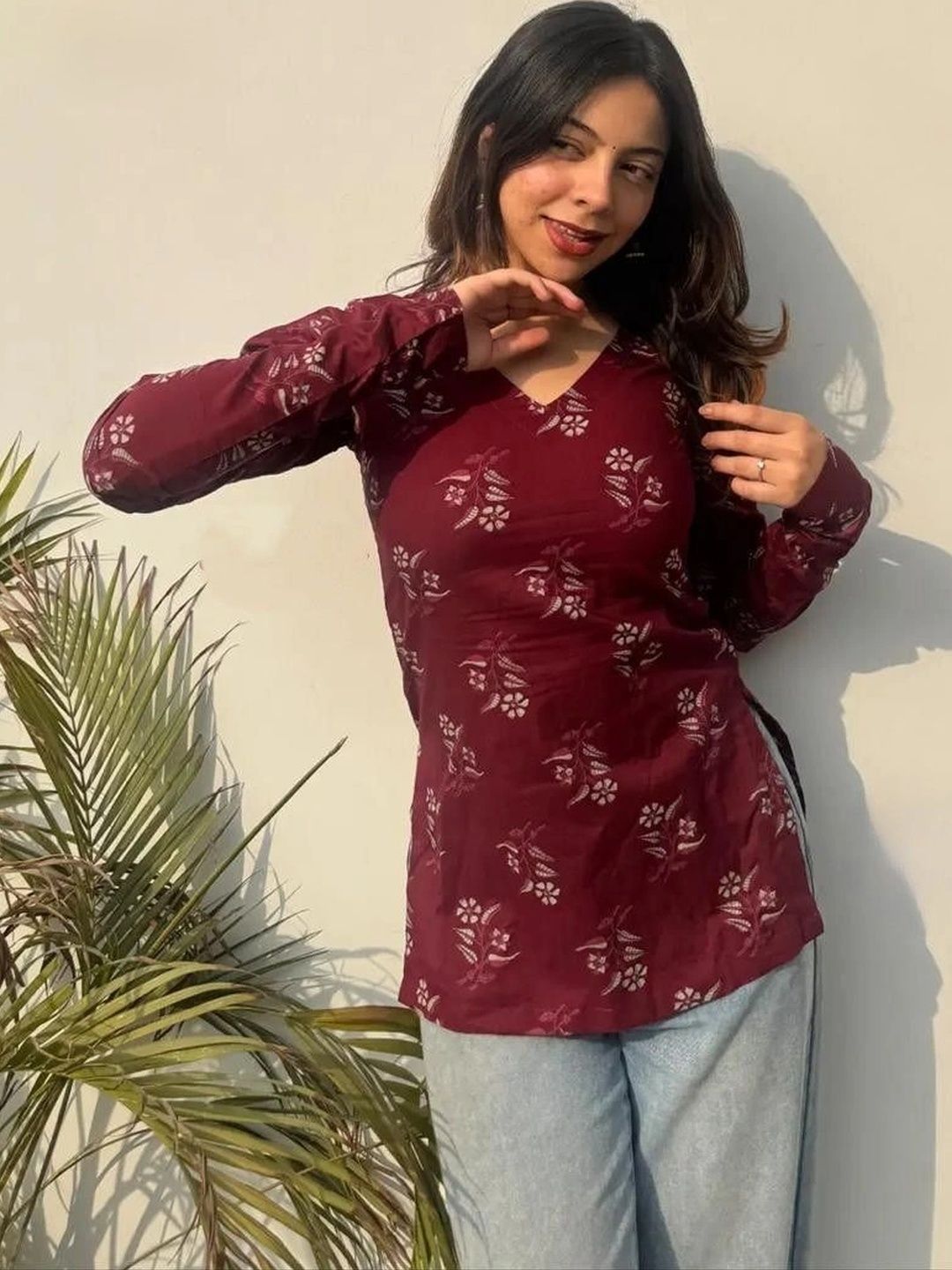 KALINI Floral Printed V-Neck Pure Cotton Kurti-picture-48