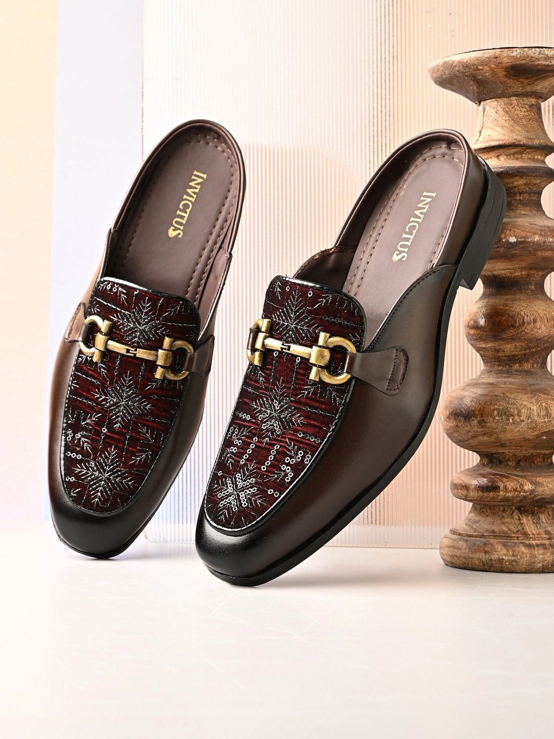 INVICTUS Men Textured Mules-image-28