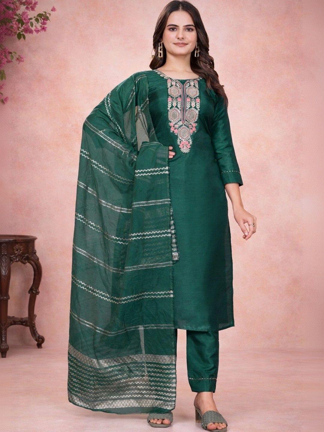 Chandbaali Women Ethnic Motifs Embroidered Regular Thread Work Kurta with Trousers & With Dupatta-picture-10