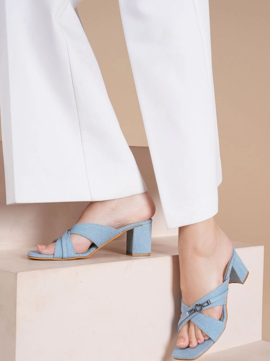BELVE PARIS Textured Block Mules with Buckles-picture-21