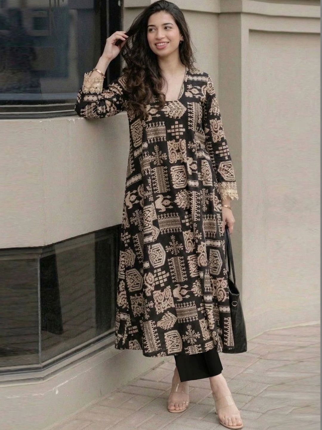 Aaghnya Women Printed Regular Kurta with Palazzos-picture-42