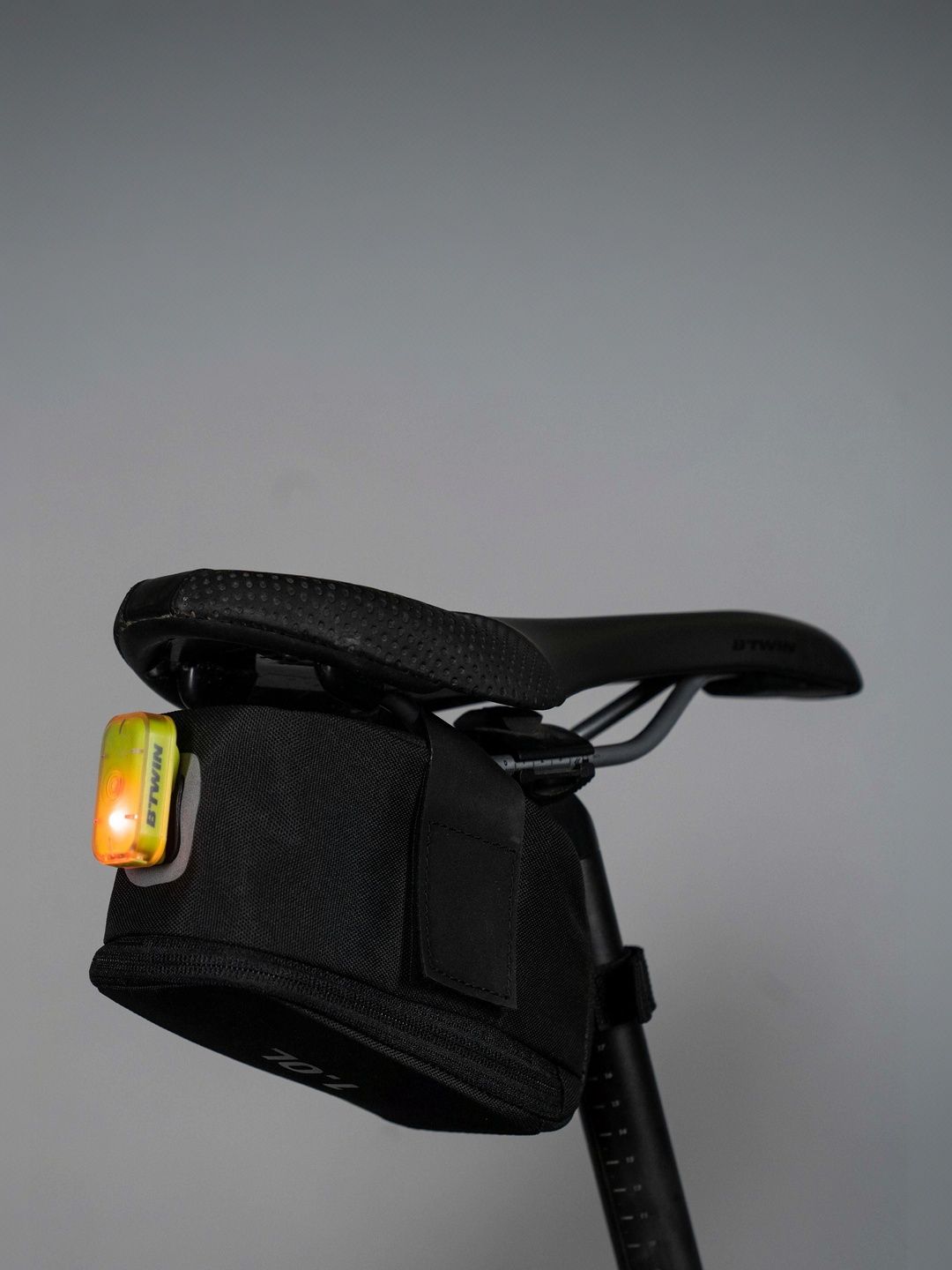 Decathlon Rockrider Unisex Black Easy L Durable Cycling Saddle Bag-picture-30