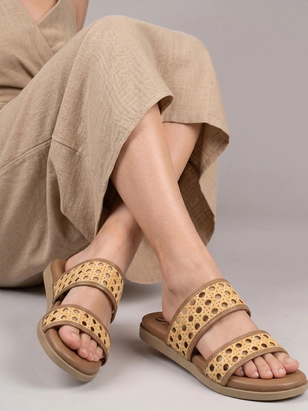 Solevera Women Open Toe Flats-image-24