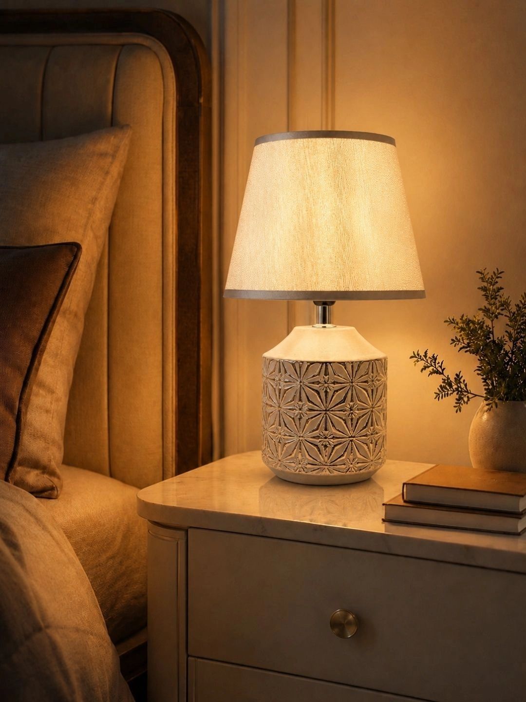 ELARE Silver-Toned Textured Metal Contemporary Frusturical Shaped Table Lamp with Bulb-image-45