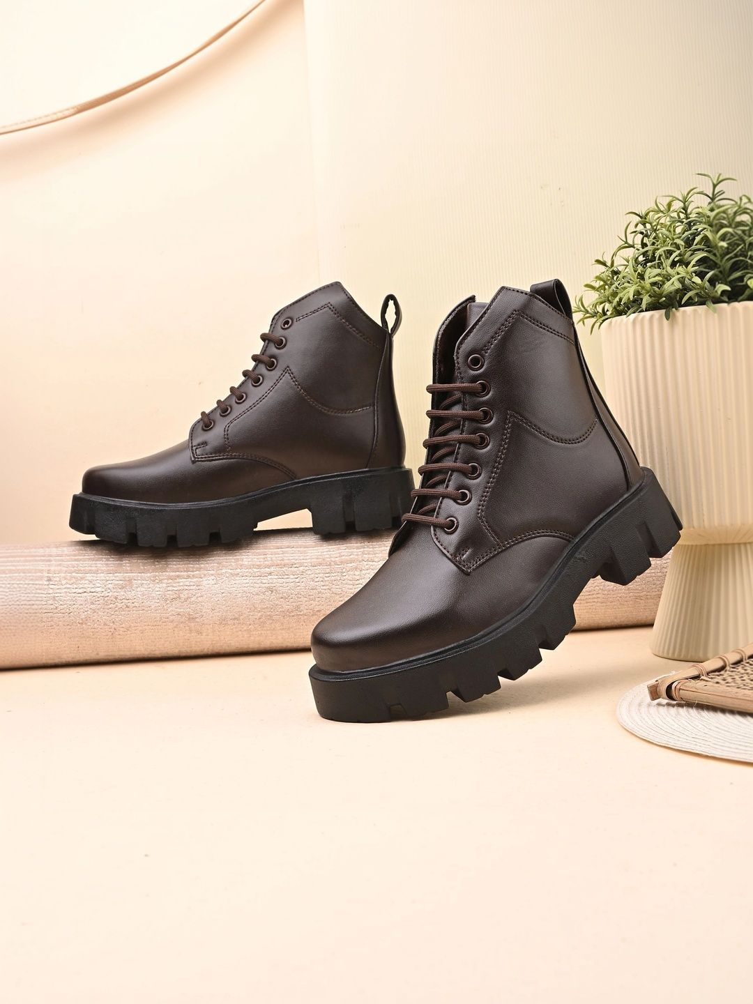 The Roadster Lifestyle Co Women Round Toe Lace-Ups Chunky Boots-picture-29