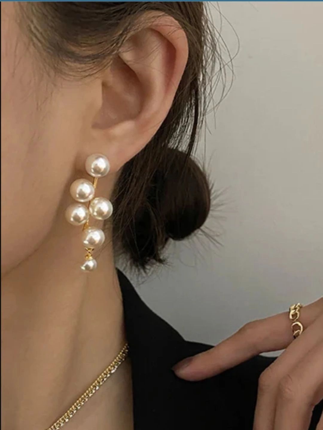 DressBerry Contemporary Drop Earrings-picture-12
