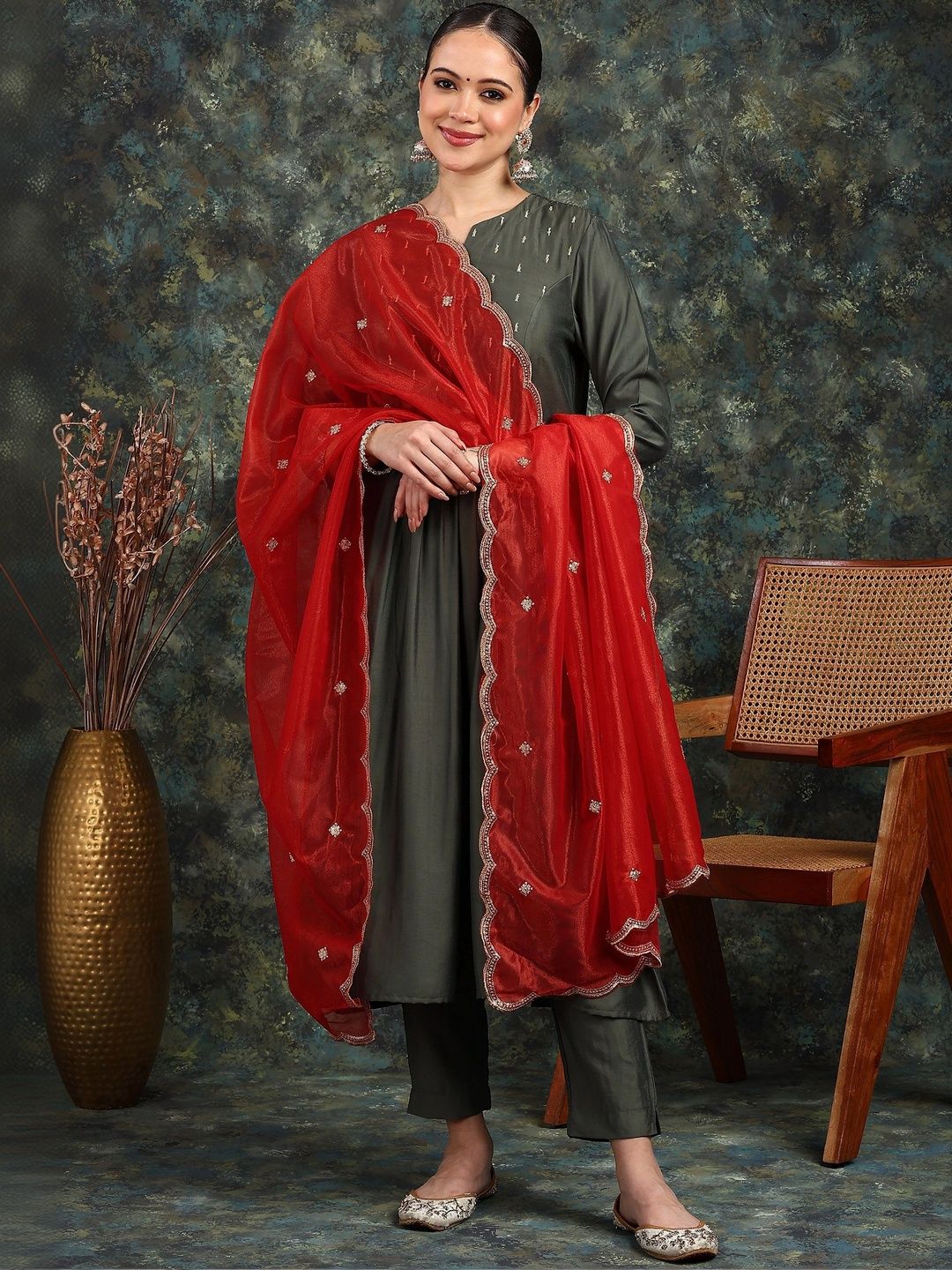 Dulha Dulhan Embroidered Dupatta with Thread Work-picture-56