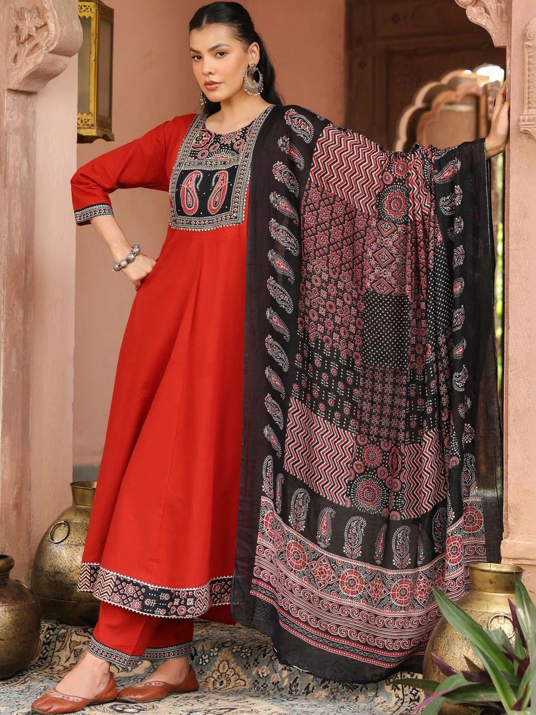 Rain & Rainbow Women Ethnic Motifs Regular Thread Work Pure Cotton Kurta with Trousers & With Dupatta-picture-27