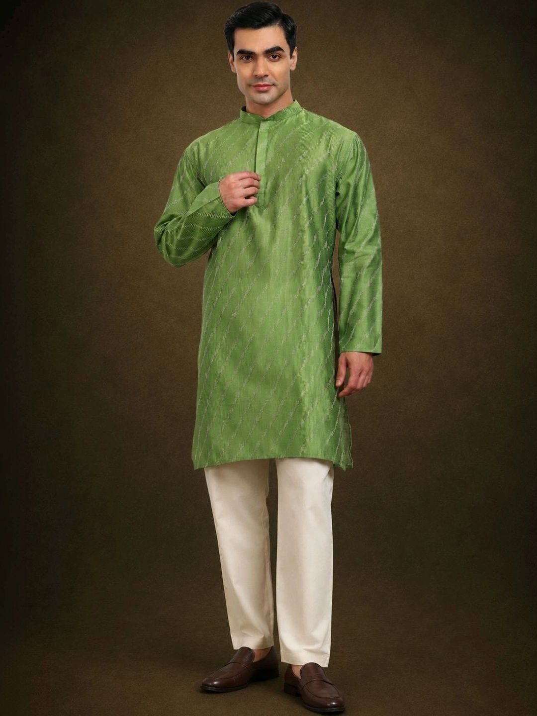 ADHIRAJAN Men Regular Pure Silk Kurta with Trousers-picture-19