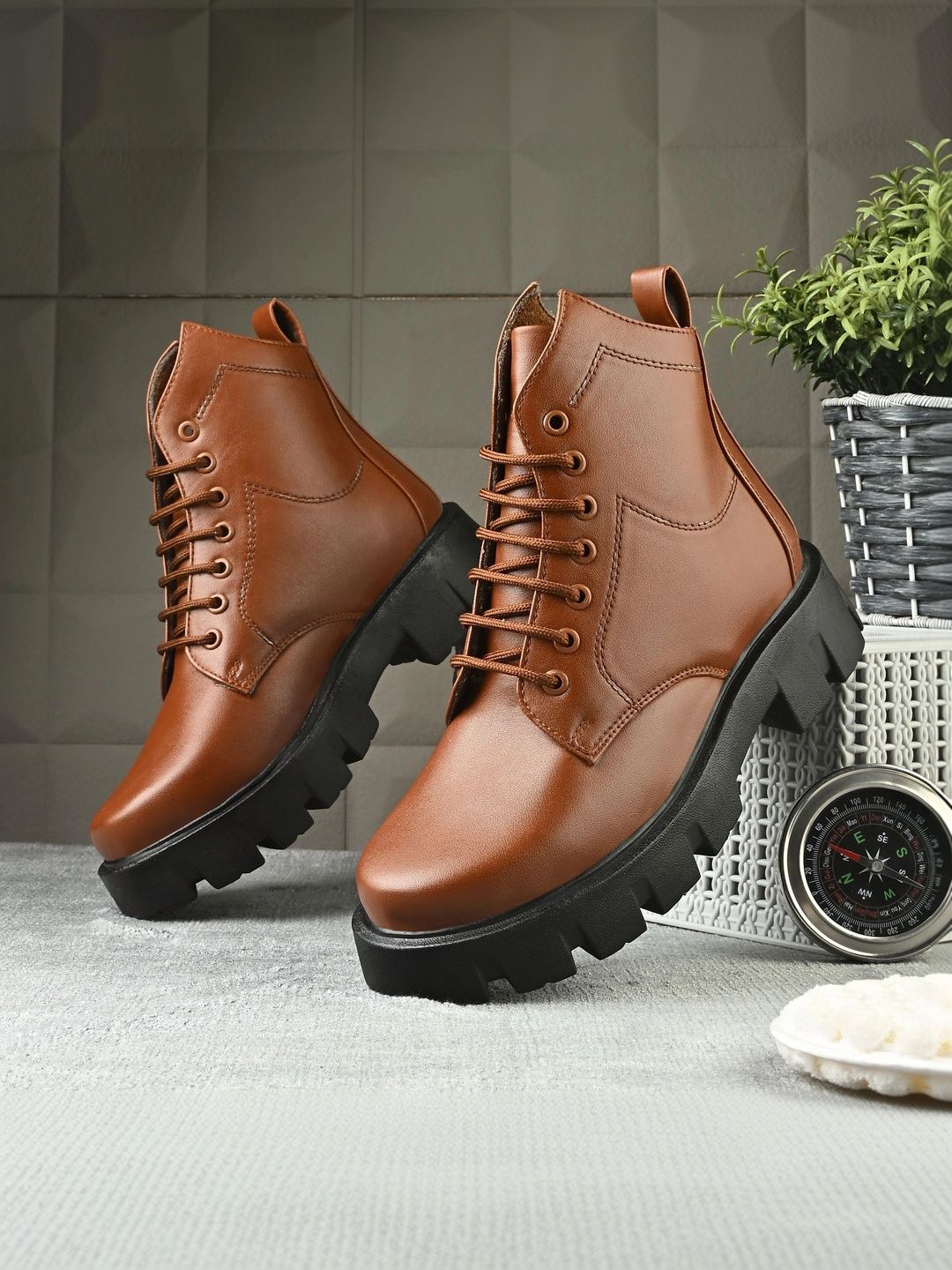 The Roadster Lifestyle Co Women Round Toe Lace-Ups Chunky Boots-picture-51