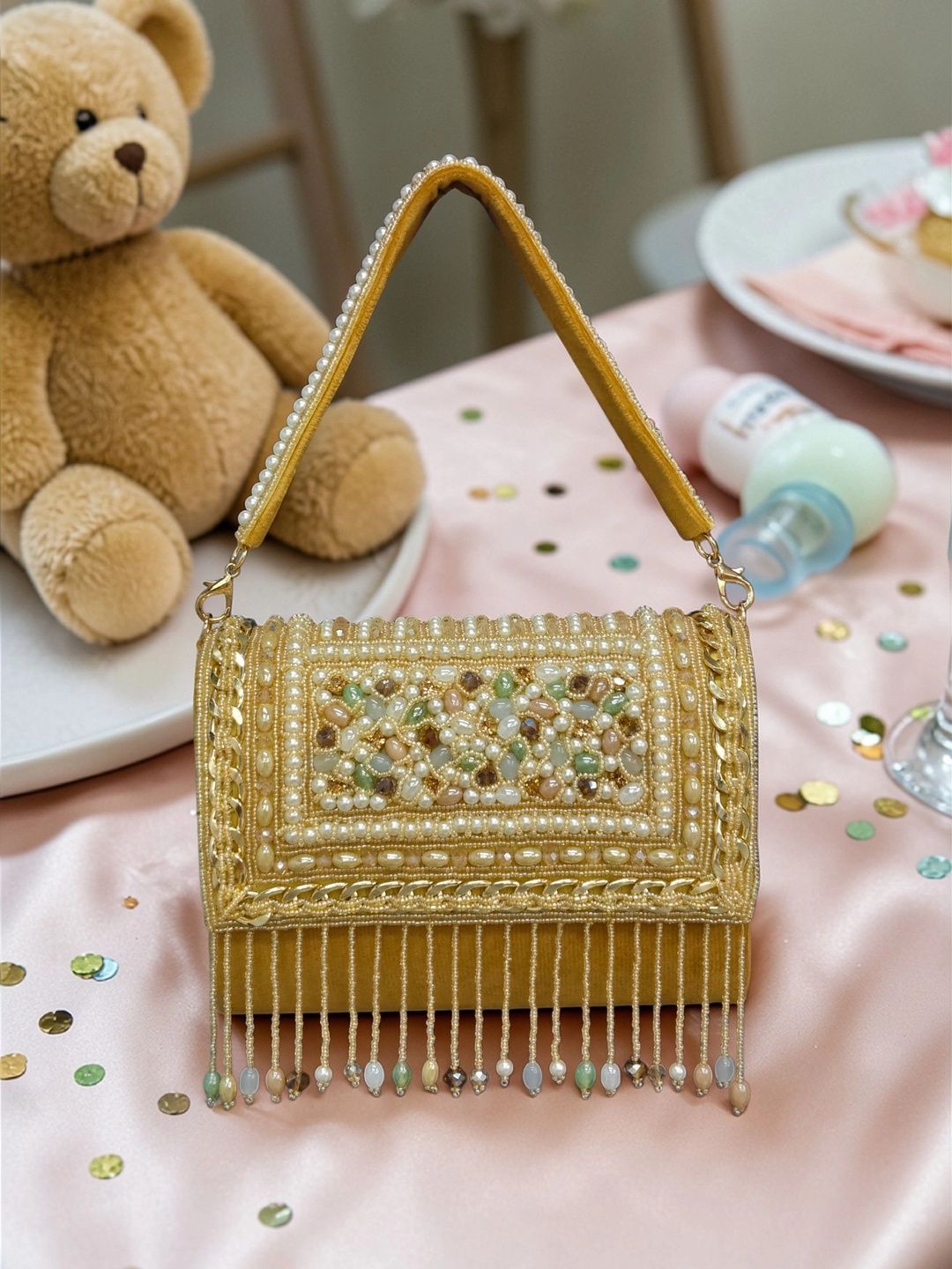 Naizoo Embellished Box Clutch-picture-15