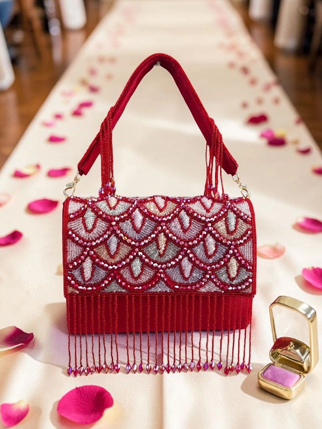 Naizoo Embellished Envelope Clutch-picture-51