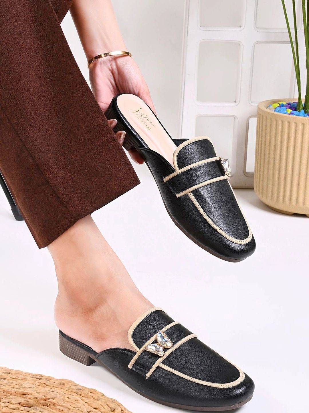 JM Looks Women Mules Flats-image-2