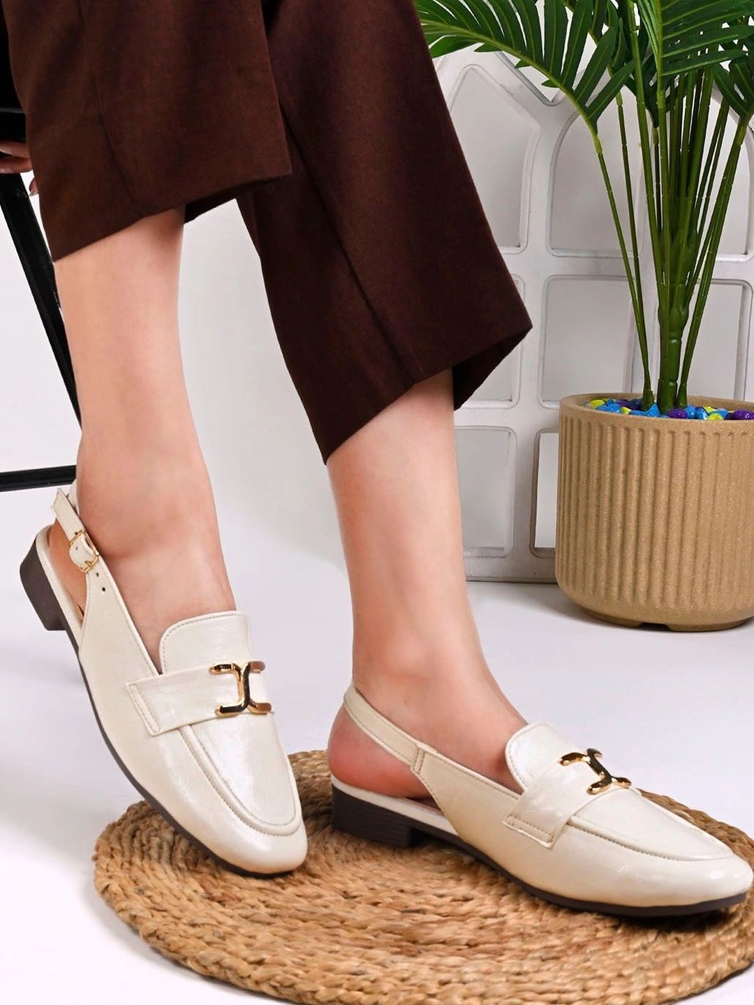 JM Looks Women Open Toe Flats with Buckles-picture-12